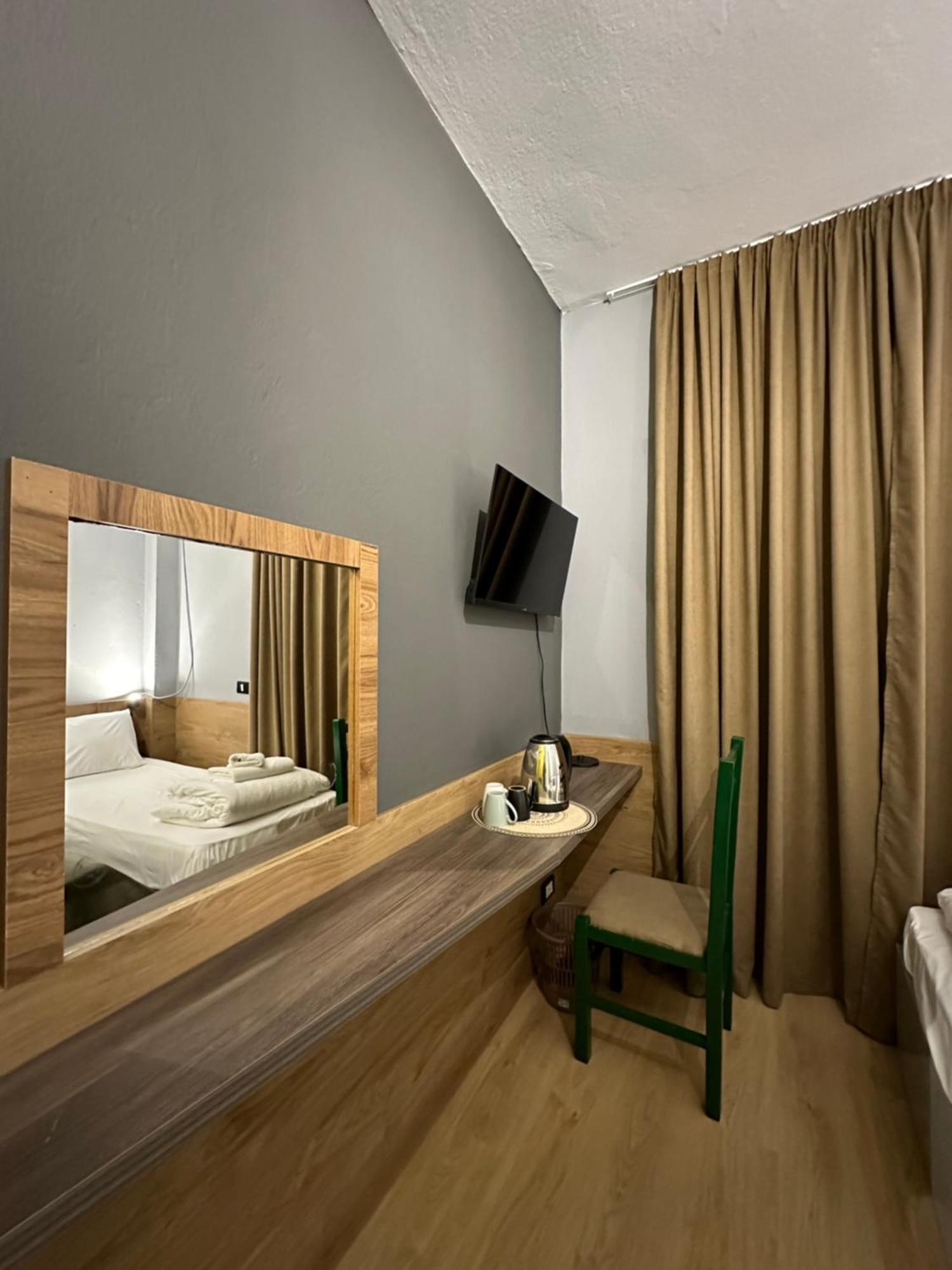 Cabare Apartments&rooms