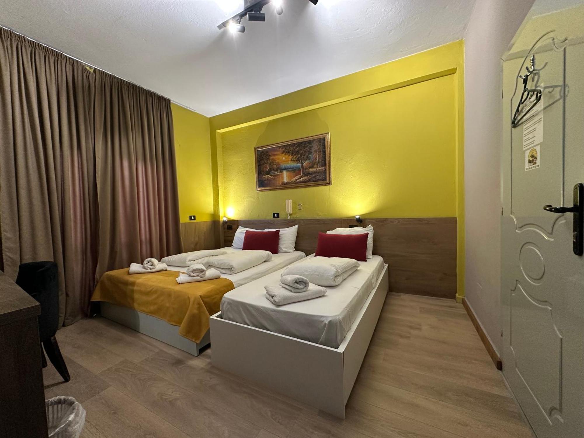 Cabare Apartments&rooms *