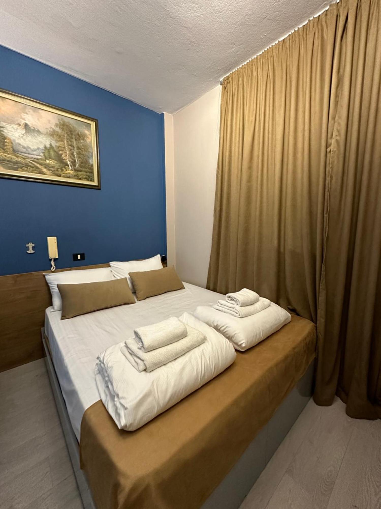 Cabare Apartments&rooms Durrës