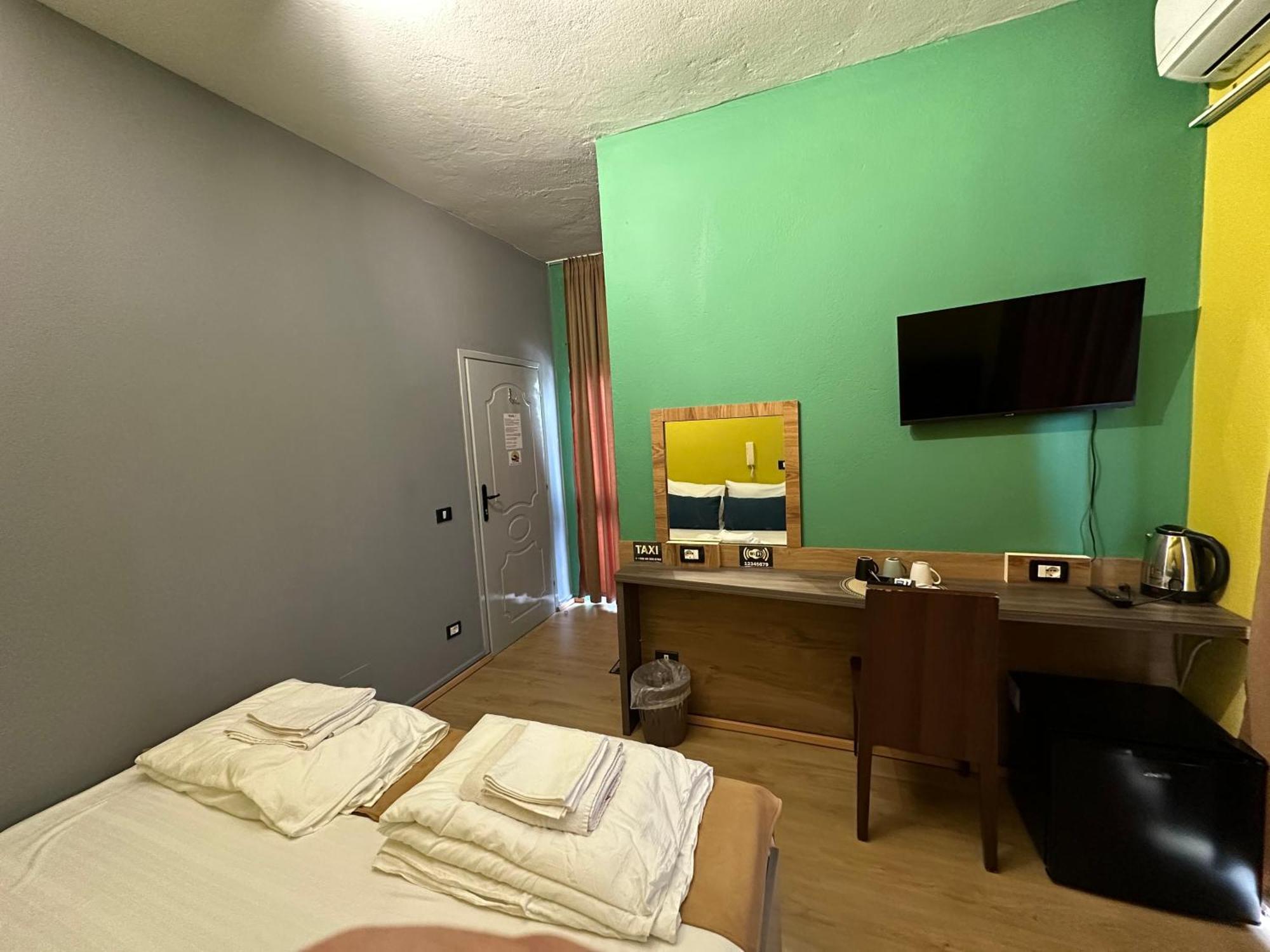 Cabare Apartments&rooms Apartamento Durrës
